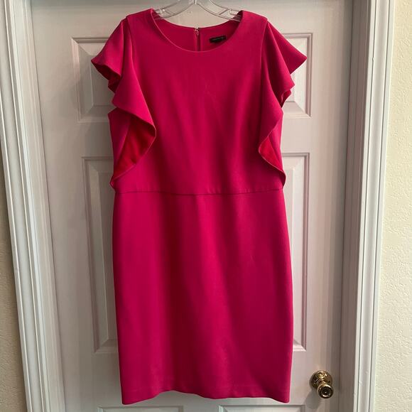 Size 14 Ann Taylor Pink Shift Dress with Ruffle and Contrast Red Lining - Picture 1 of 7